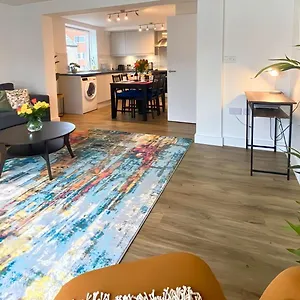  Apartment 2br Flats-easy Walk To Centre-parking-balcony